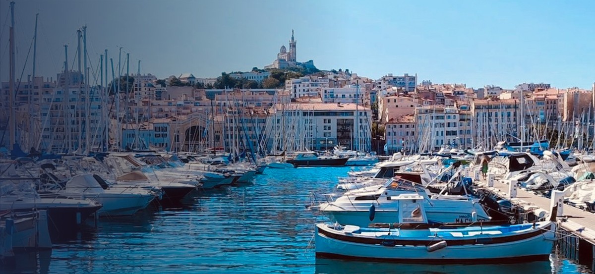 ASR Nettoyage Marseille - Nettoyage de Bureaux et Espaces Professionnels